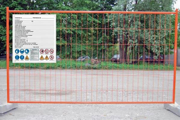 PVC accoppiato a materiale rigido (polionda e forex)